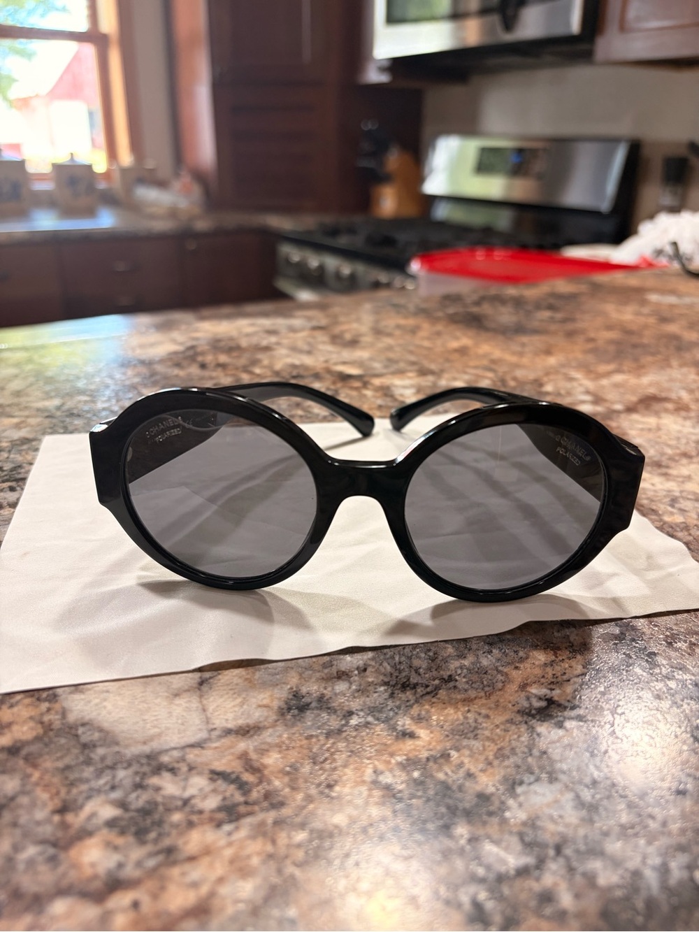 CHANEL Black Round Sunglasses - Picture 4 of 10